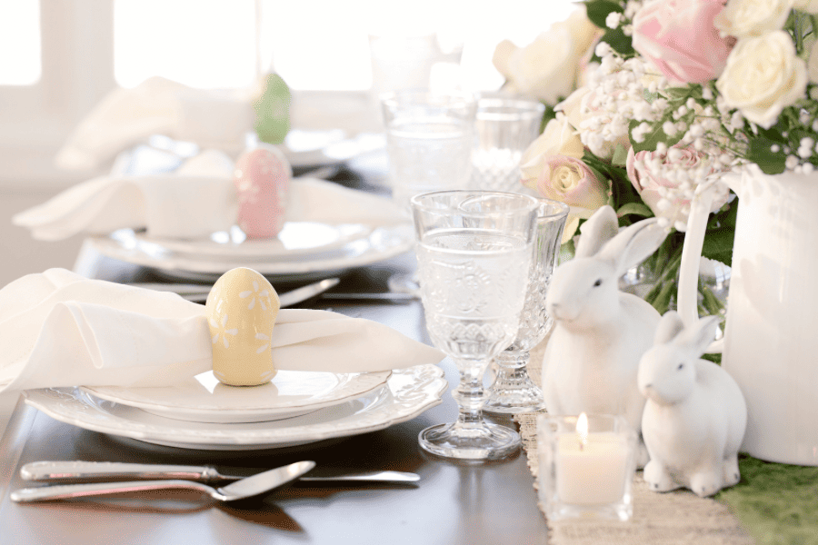 Easter table decor 