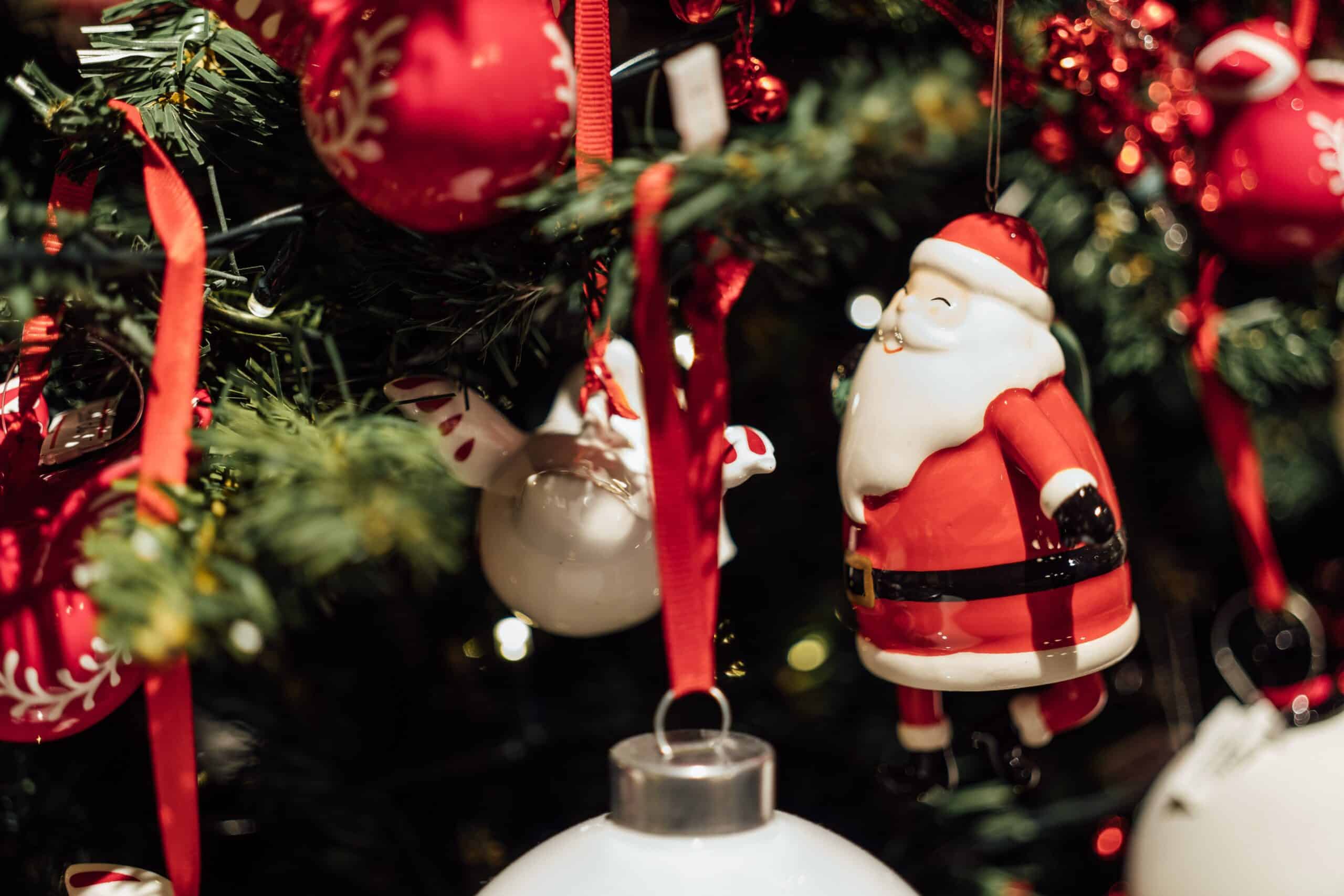 Best Christmas Decor ideas: Holiday Home Décor - Nestly Nifty